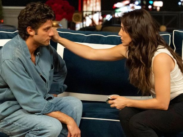 Pedro e Adriana finalmente se beijam em “Quem Ama Cuida”, mas romance já nasce ameaçado