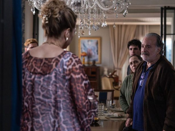 Condenação de Adriana provoca guerra em “Quem Ama Cuida” e novela tem recorde de audiência