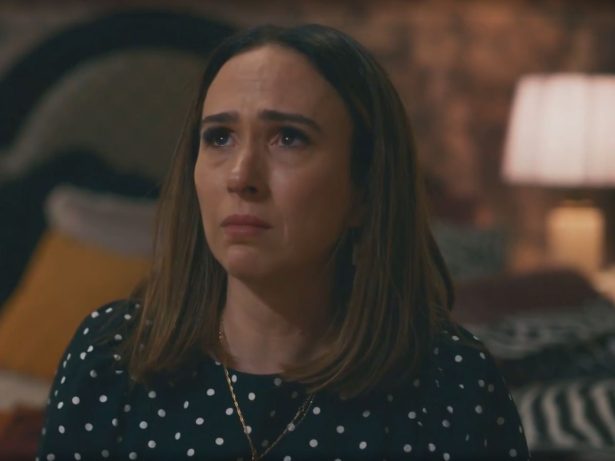 Brigitte passa dos limites e leva sua primeira surra em “Quem Ama Cuida”