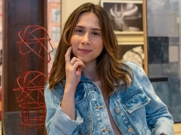 Vilã de “Três Graças” apaixonada! “Loquinha” revela que Lucélia ama Lorena em segredo