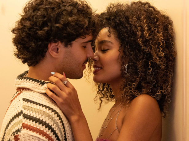 “Por Você”: Suelen esquece Peixe e se rende a novo amor após declaração