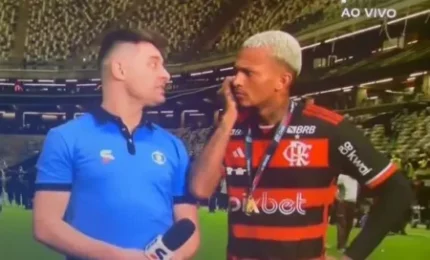 Jogador do Flamengo descobre ao vivo sobre ida de Gabigol para o Cruzeiro; reação viraliza