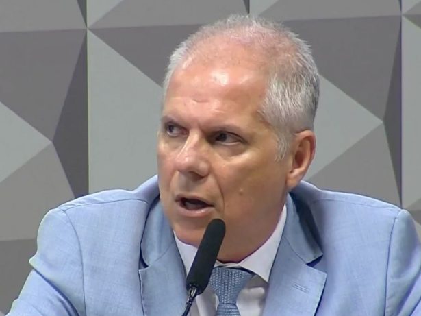 Ex-presidente do INSS é preso pela PF em nova fase da Operação Sem Descontos