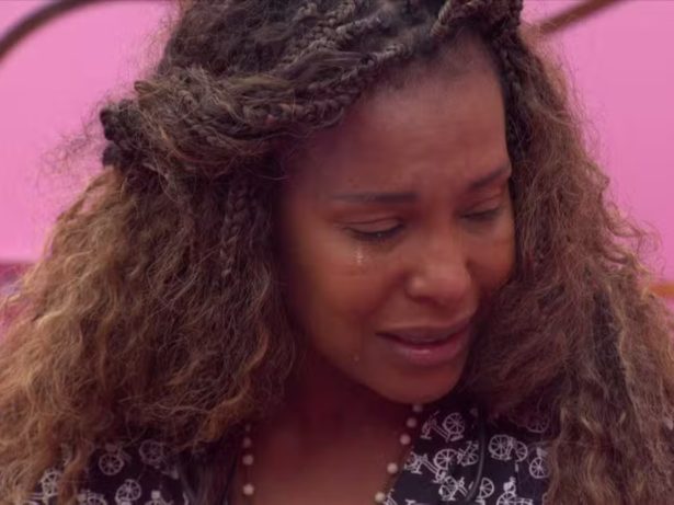 Expulsa do “BBB26”, Sol Vega ainda não sabe que a mãe foi internada e vai passar por cirurgia