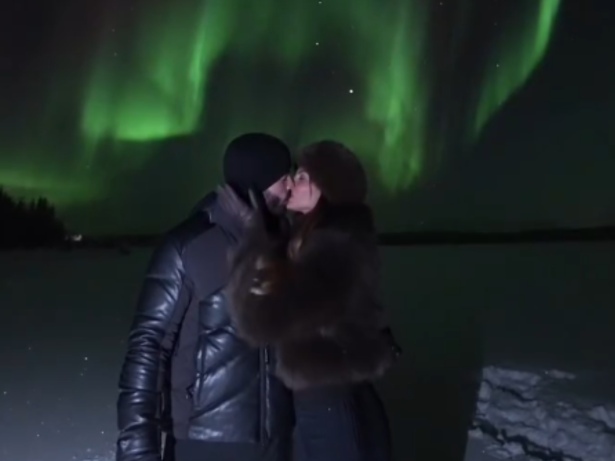 Cenário dos sonhos: Mari Gonzalez e Pipo Marques presenciam aurora boreal na Finlândia