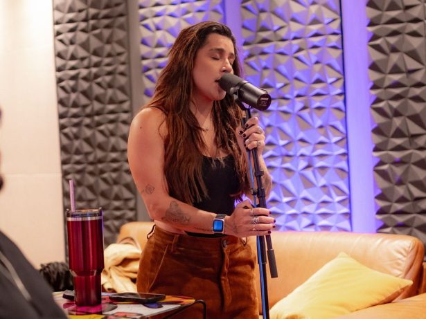 Lauana Prado assume abertura de “Êta Mundo Melhor!” e dá nova voz ao clássico da novela