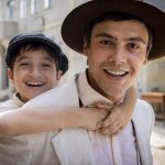Após passagem de tempo, Candinho reencontra o filho em “Êta Mundo Melhor!”
