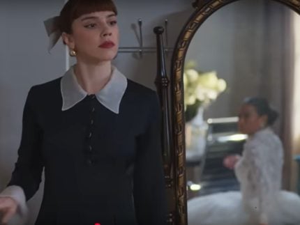 Em “Vale Tudo”, Solange parte pra cima e bate em Maria de Fátima: “Roubou meu namorado!”