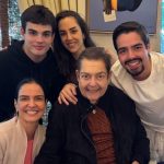 Faustao com os filhos e a esposa