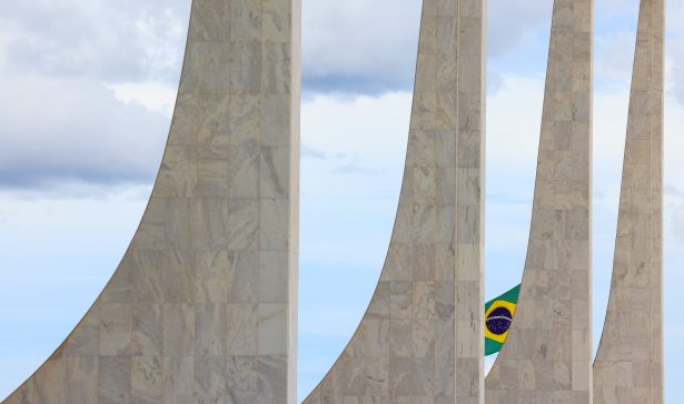 Moraes dá 24h para Meta entregar dados de Instagram na trama golpista