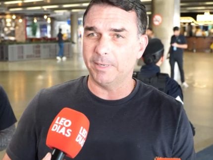 Flávio Bolsonaro comenta pedido de impeachment contra Moraes: “Está bem feito”