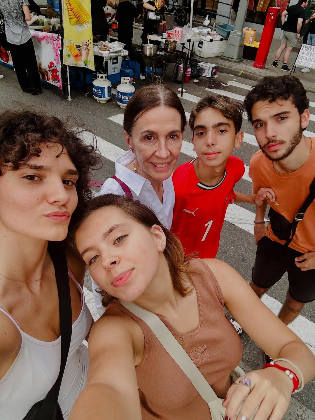 Reprodução: Instagram @floragil_