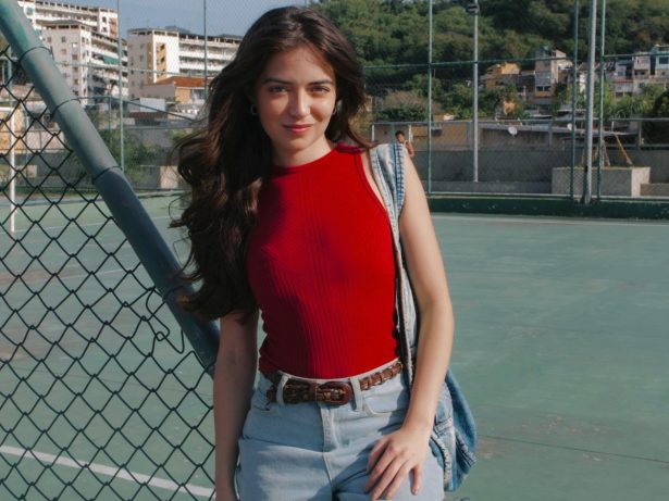 Anna Rita Cerqueira estrela “novela vertical” para assistir pelo celular em dois minutos; entenda