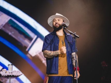Mateus, dupla de Jorge, volta aos palcos após semanas de licença médica