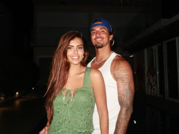 Esposa de Gabriel Medina conta mania inusitada do surfista: “Cada hora cisma com uma coisa”