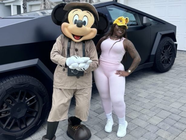 Jojo Todynho retorna à atração da Disney que a motivou a fazer bariátrica