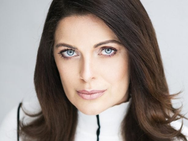 Giselle Tigre fala sobre beijo gay em novela e novos projetos