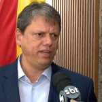 Tarcísio de Freitas é reeleito governador de São Paulo em 1º turno