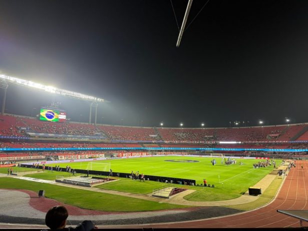 São Paulo tem pior público no Morumbis em seis anos após queda na Libertadores