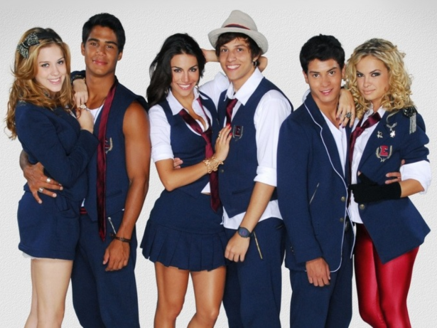 Elenco de “Rebelde” homenageia Lua Blanco nas redes sociais