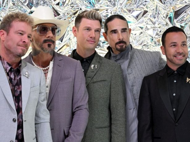Megaestrutura dos Backstreet Boys choca público em Las Vegas e causa histeria nas redes sociais