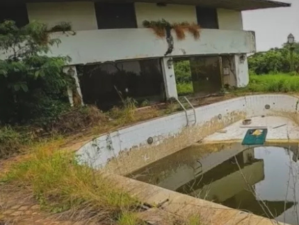 Parte externa da mansão da família Ravagnani, no Morumbi