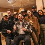 No berço do country: Gustavo Mioto fecha bar em Nashville, nos EUA, para comemorar 29 anos
