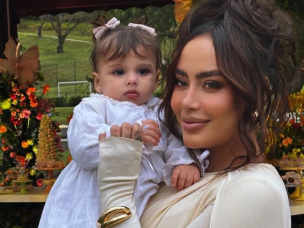 Rafaella Santos compartilha foto com Helena e se declara: “Minha princesinha”