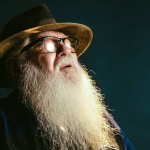 O homem que fez do mundo um instrumento: entenda a genialidade de Hermeto Pascoal