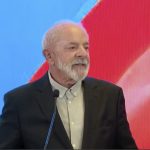 Lula volta a defender regulação das redes: “Tudo tem controle, menos os aplicativos”