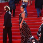 Namorada de Belo, Rayane Figliuzzi, participa do tapete vermelho de Cannes