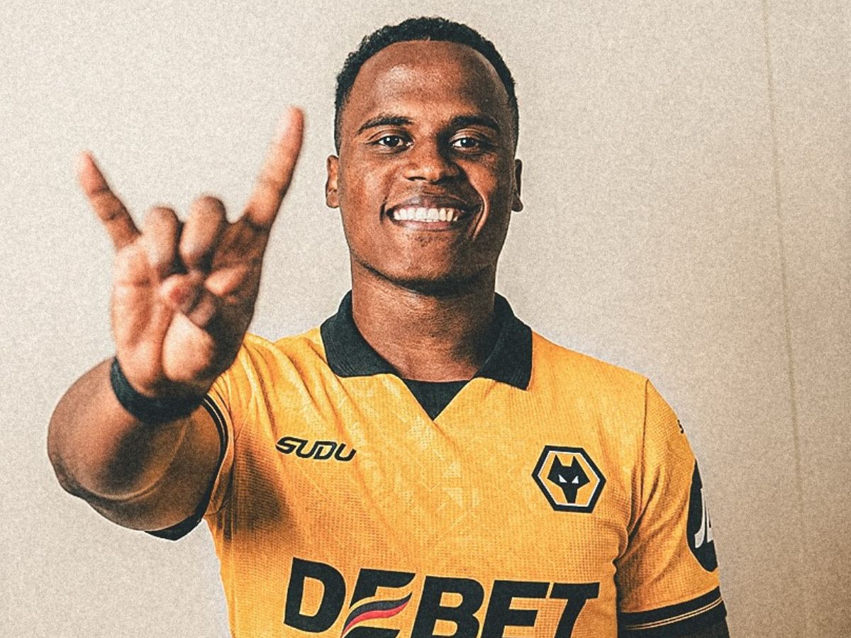 Reprodução/Instagram: @Wolves anuncia a chegada de Jhon Arias