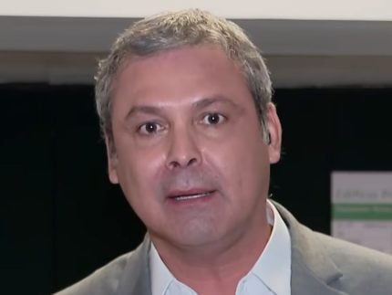 Líder do PT critica vitimização de aliados e diz que bolsonarismo cometeu “traição nacional”