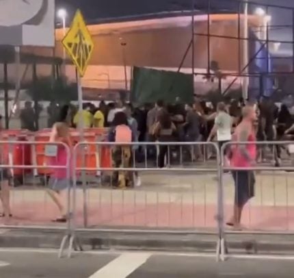 Adolescentes tentam invadir Rock in Rio durante último dia do festival