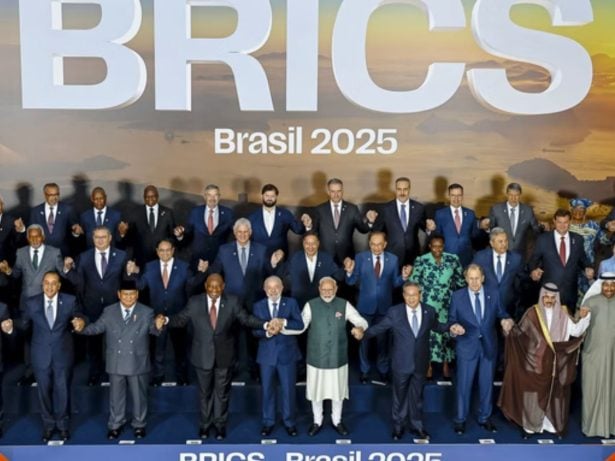 Foto reúne Lula e líderes do Brics no encerramento da cúpula no Rio
