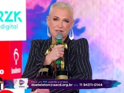 Impedida pela Globo no passado, Xuxa recebe Troféu Imprensa e emociona Patrícia