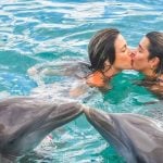 Lauana Prado troca beijos com a namorada em viagem pelo Caribe. Veja fotos!