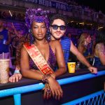 Samba e muito amor: Iza curte evento agarradinha com João Vitor Silva no Rio