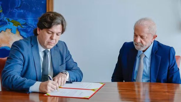 Novo ministro das Comunicações toma posse em Brasília
