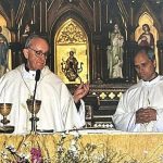 Um ano após a morte de Papa Francisco, Papa Leão XIV presta homenagem