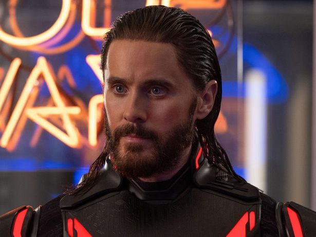 Jared Leto quebra o silêncio e nega acusações de abuso: “Falsas”