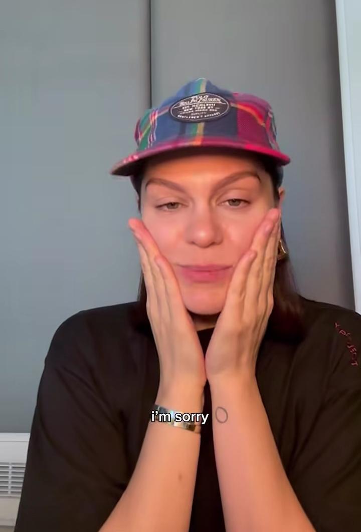 Reprodução/Instagram/@jessiej Reprodução/Instagram/@jessiej