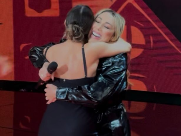 Taty Girl faz surpresa para Renata Saldanha no Domingão com o Huck