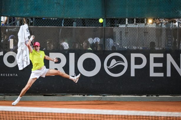 João Fonseca sofre derrota em estreia no Rio Open