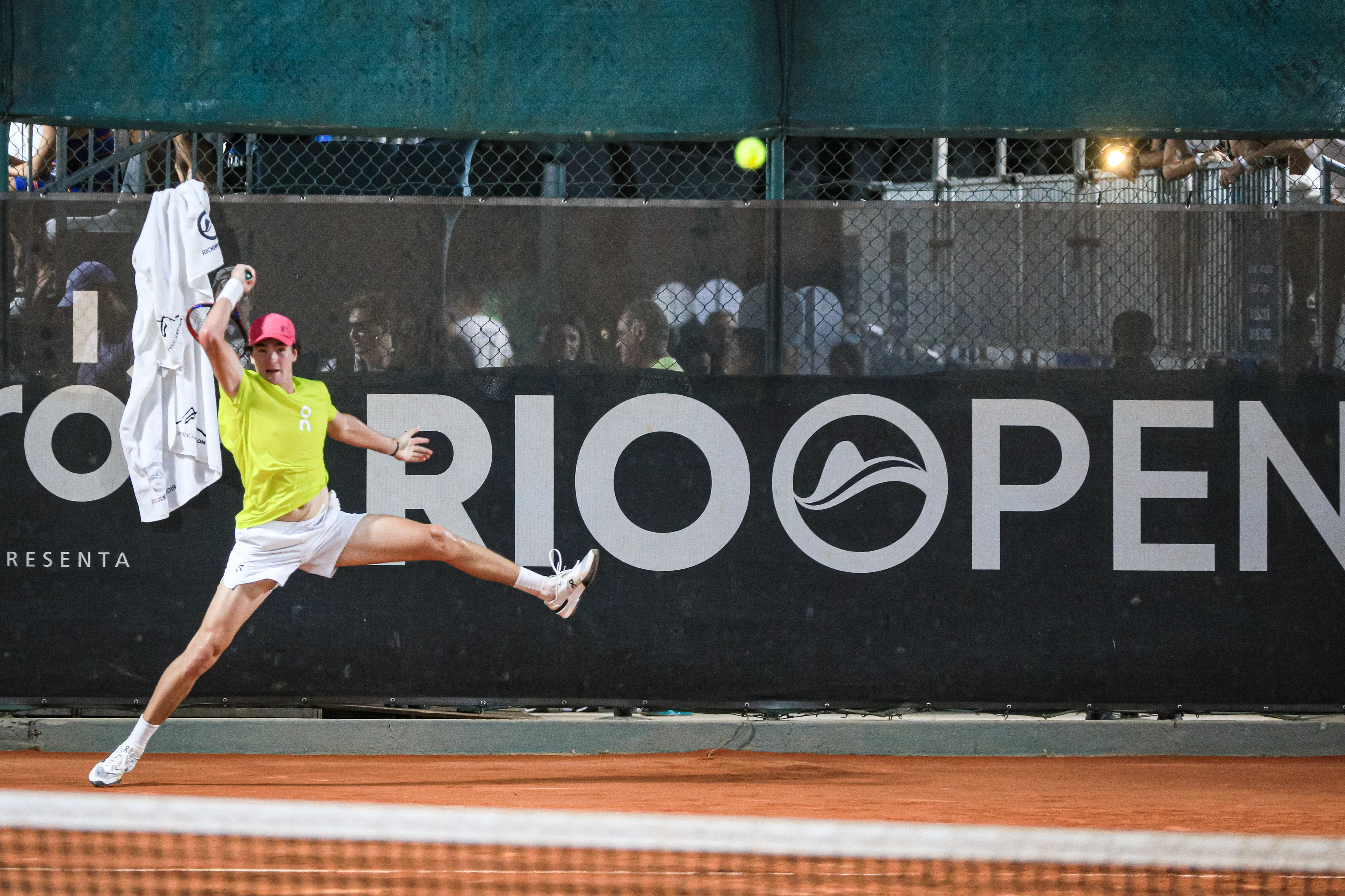 João Fonseca treinou um dia antes de estreia no Rio Open / Victor Chapetta - AgNews