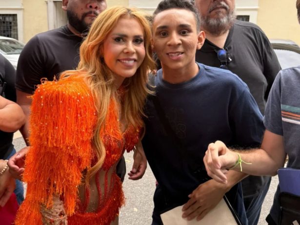 Fã nega ter tocado Joelma e rebate versão que viralizou: “Efeito de muita emoção”