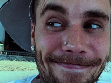 “Estou quebrado”: Justin Bieber faz desabafo sobre exaustão emocional