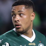 Palmeiras tenta acordo no STJD para evitar suspensão de Vitor Roque por post homofóbico