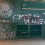 Muros do Palmeiras são pichados após goleada sofrida para o Novorizontino