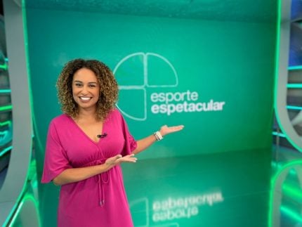 Karine Alves recusa proposta milionária da Record e fica na Globo